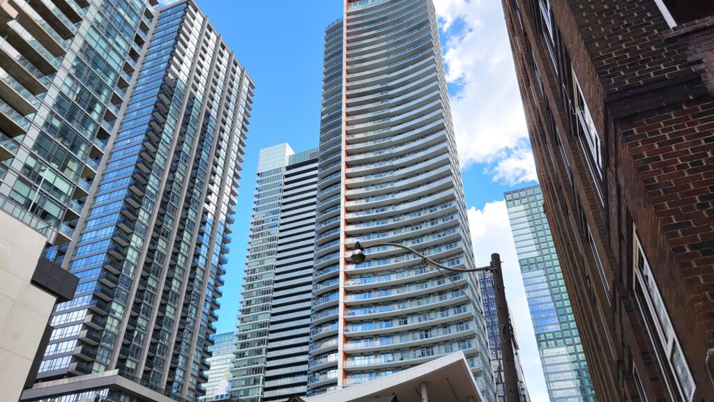5 Tips That Will Help Buy the Best Condo in Toronto This Year